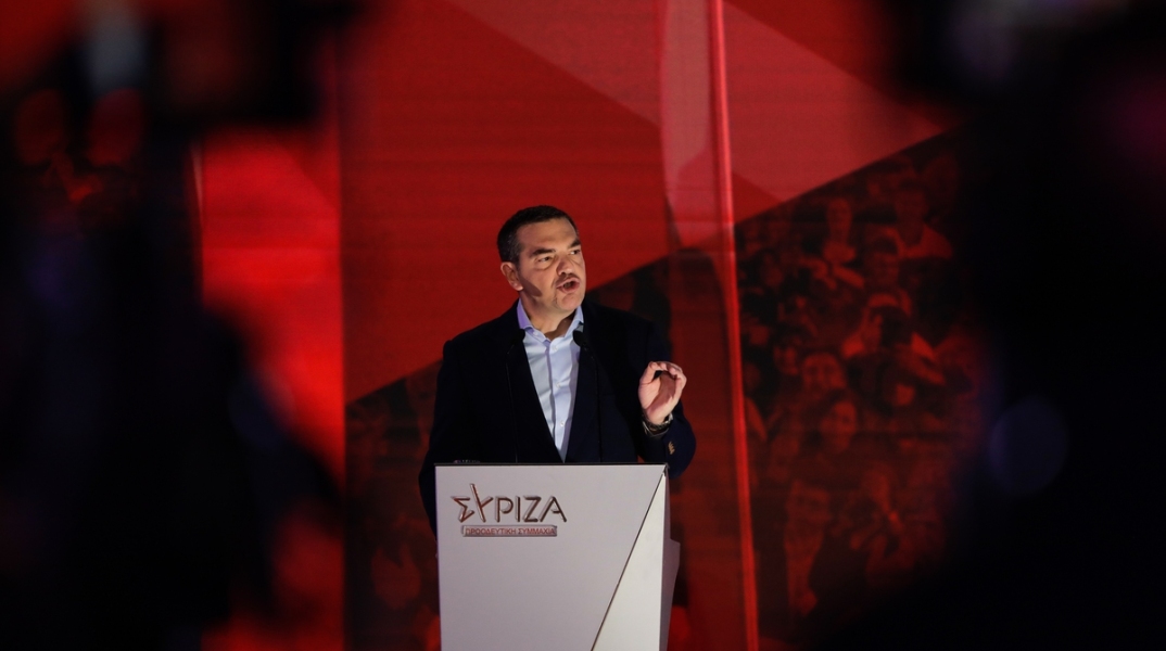 Τα διλήμματα των εκλογών που θέτει ο Αλέξης Τσίπρας, οι διατυπώσεις περί «εκτροπής» και τα αναπάντητα ερωτήματα από την περίοδο διακυβέρνησης του ΣΥΡΙΖΑ