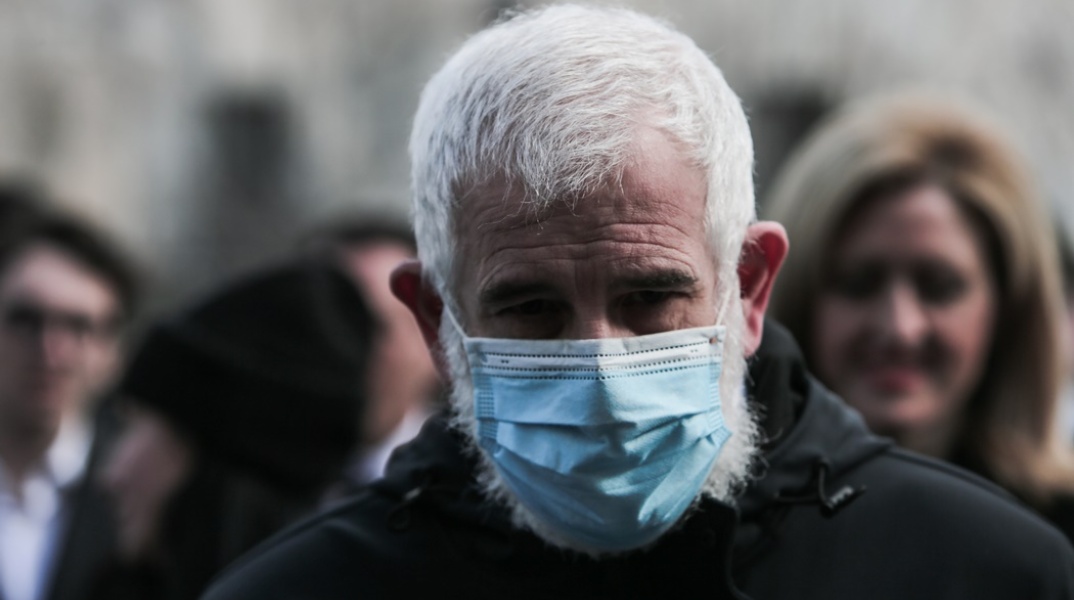 Πέτρος Φιλιππίδης