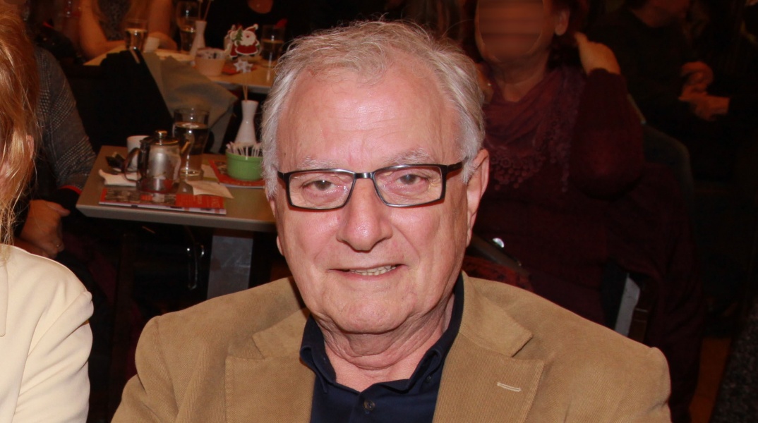 Κώστας Χαρδαβέλλας