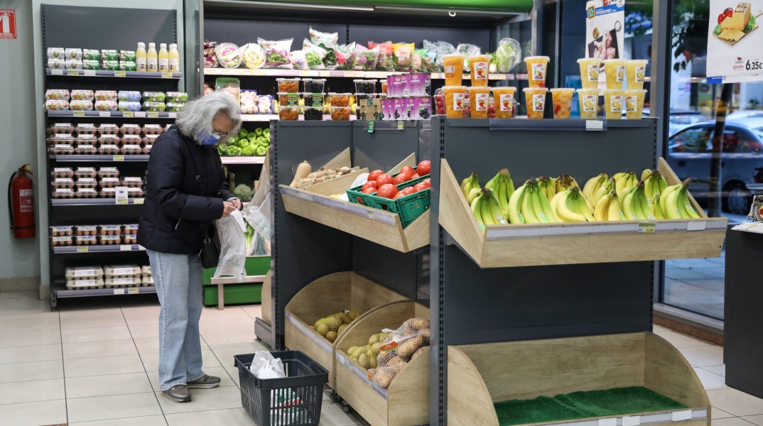 Ποια προϊόντα εντάσσονται στο «καλάθι της Σαρακοστής» - Αυξάνονται οι κατηγορίες στου «νοικοκυριού»