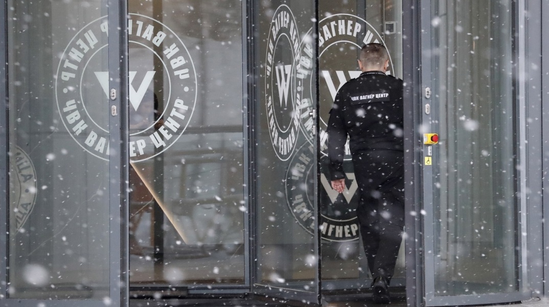 Ρώσοι αξιωματούχοι αρνούνται να δώσουν πολεμοφόδια στους μαχητές της Wagner, υποστηρίζει ο επικεφαλής της οργάνωσης μισθοφόρων, Γεβγκένι Πριγκόζιν.