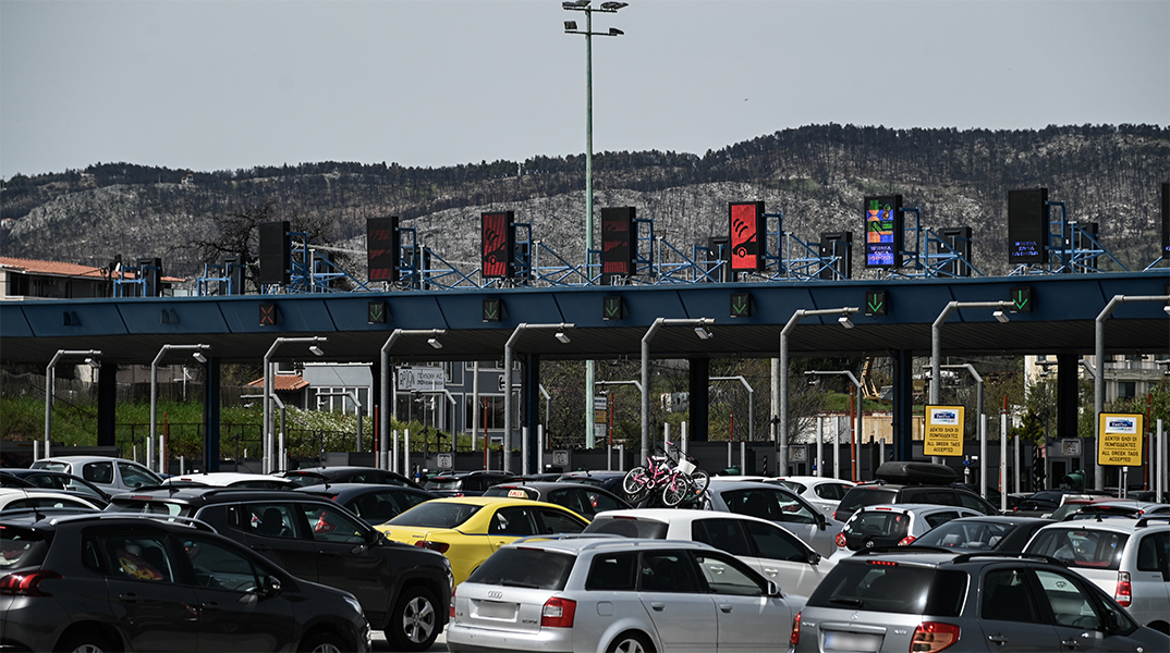 Καθαρά Δευτέρα: Σε εξέλιξη η έξοδος των εκδρομέων - Μποτιλιάρισμα και  καθυστερήσεις | Athens Voice