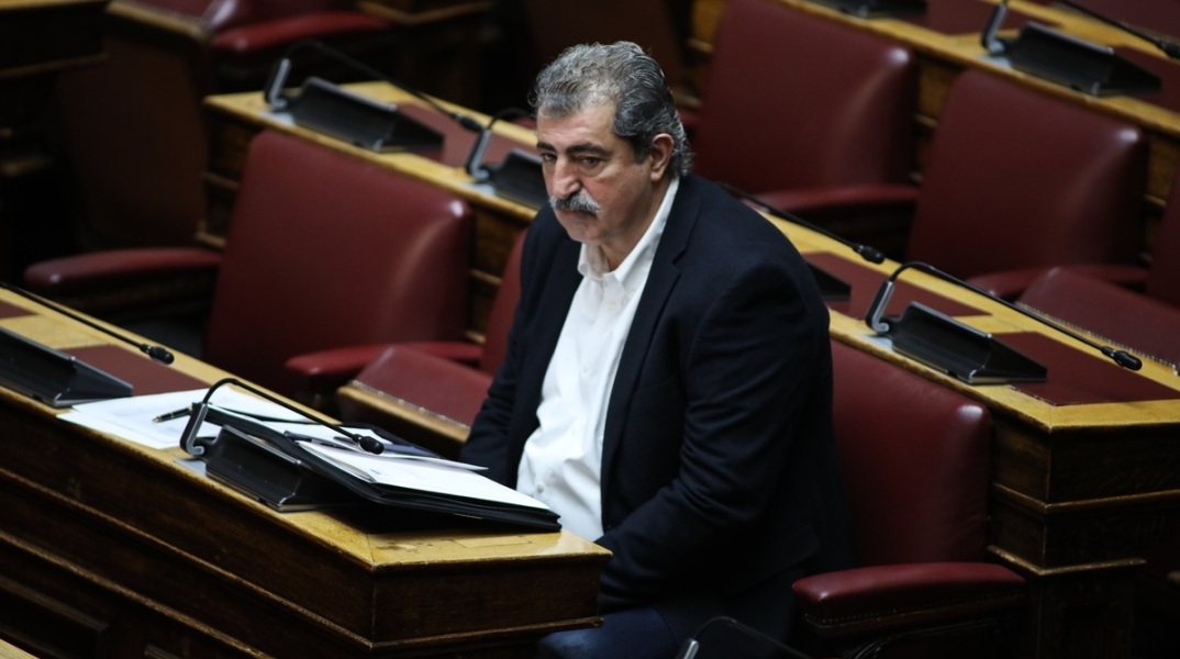 Παύλος Πολάκης: Νέα ανάρτηση του βουλευτή του ΣΥΡΙΖΑ βάζει στο στόχαστρο δημοσιογράφους και δικαστές ζητώντας «να καθαρίσουμε από αυτούς».