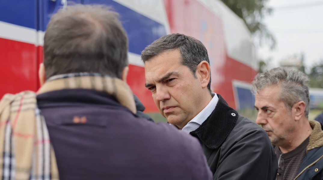 Αλέξης Τσίπρας: Στο μηχανοστάσιο της ΤΡΑΙΝΟΣΕ στο Ρέντη ο πρόεδρος του ΣΥΡΙΖΑ - Συζήτησε με εργαζόμενους για το τραγικό δυστύχημα στα Τέμπη. 
