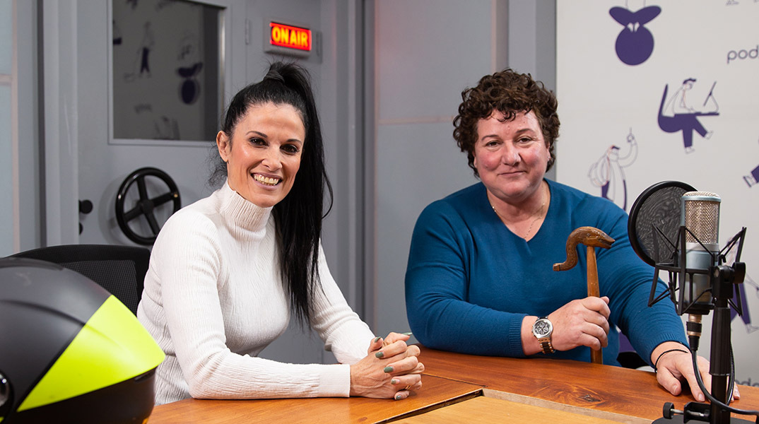 Οι Μάγδα Κοντογιάννη και Νάσια Γκουβέρου από το 2ο podcast «Lead the way» της Motor Oil.