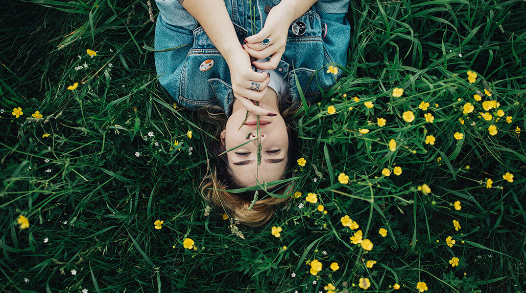 Ένα κορίτσι. 