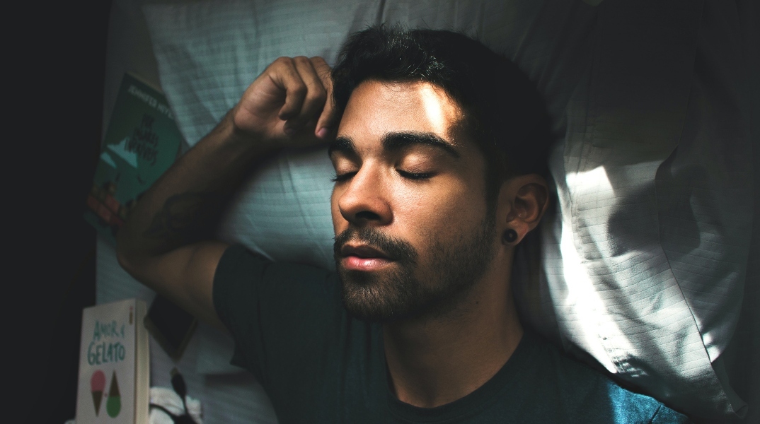 άνδρας που κοιμάται 