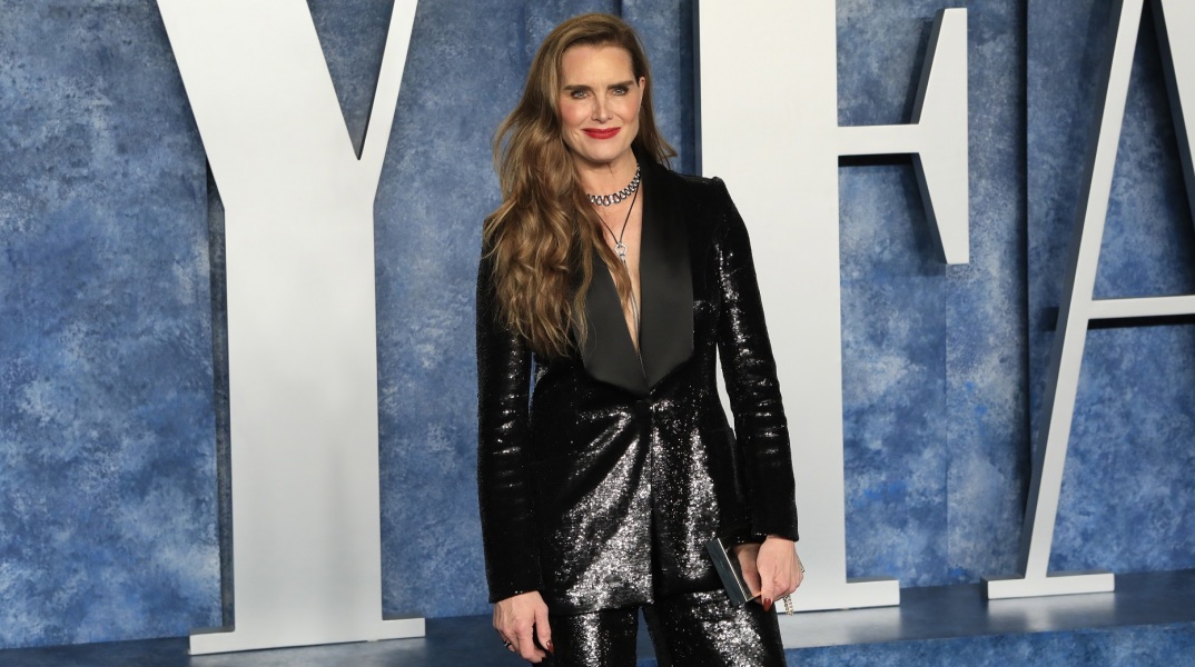 Η Μπρουκ Σιλντς αποκάλυψε ότι ένα ισχυρό στέλεχος του Χόλιγουντ της επιτέθηκε σεξουαλικά στα 20 της - Πρεμιέρα για το ντοκιμαντέρ «Brooke Shields: Pretty Baby».