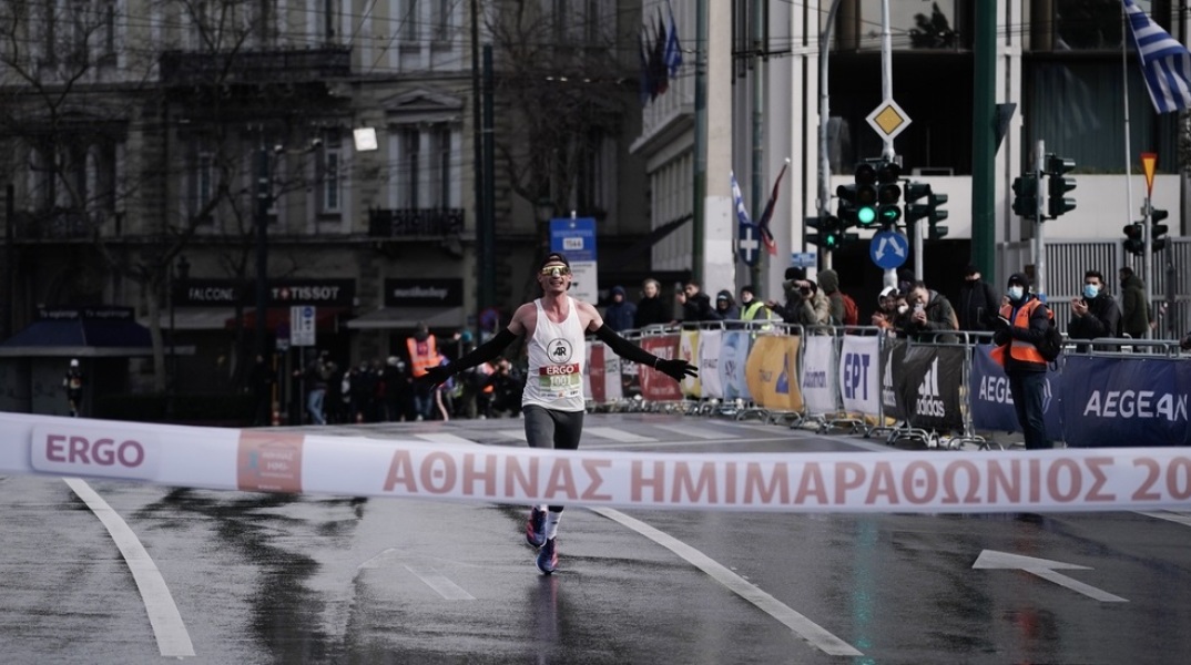11ος Ημιμαραθώνιος Αθήνας: Οι κυκλοφοριακές ρυθμίσεις στο κέντρο την Κυριακή 19 Μαρτίου - Η ανακοίνωση της ΕΛ.ΑΣ. για τους δρόμους που κλείνουν. 