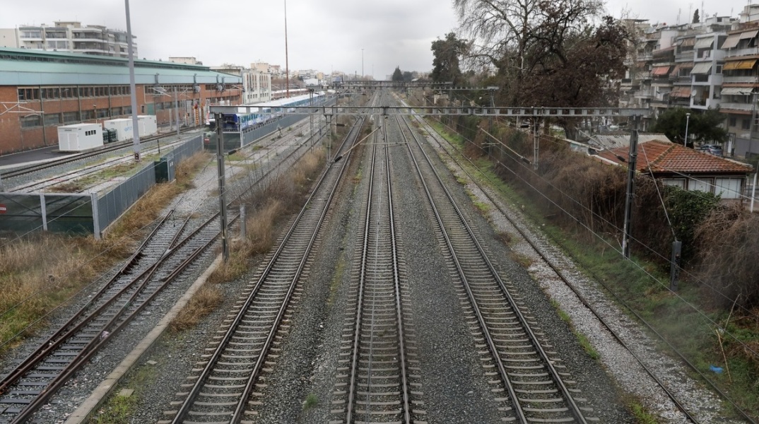 Ο Γιώργος Γεραπετρίτης δημοσιοποίησε έγγραφα για την σηματοδότηση των τρένων και την τηλεδιοίκηση στη Λάρισα - Η απάντηση σε όσα υποστηρίζει ο ΣΥΡΙΖΑ.