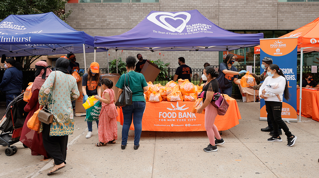 Αμερικανική φτώχεια: Τράπεζα τροφίμων στη Νέα Υόρκη
