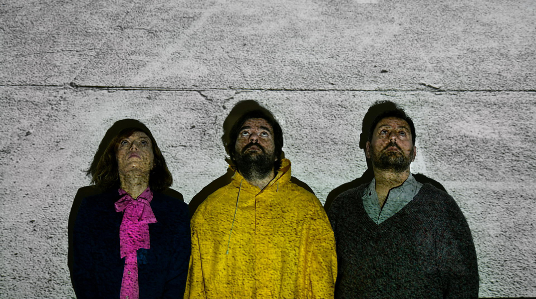 «Εμείς, οι ημιάνθρωποι του πουθενά» στο Από Μηχανής Θέατρο