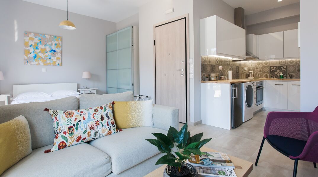 Οmnia Pagrati Apartments by kimon Erikat