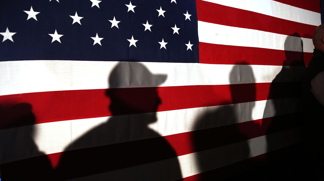 Οι μισοί Αμερικανοί θεωρούν τον εαυτό τους «μεσαία τάξη»