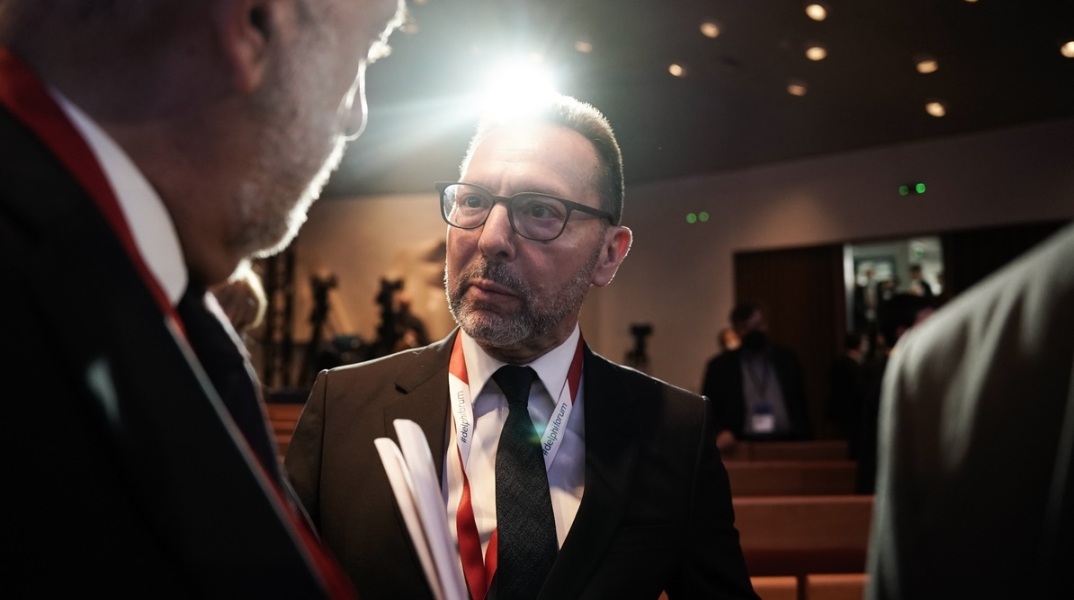 Ο Διοικητής της Τράπεζας της Ελλάδος, Γιάννης Στουρνάρας μίλησε για τις επιδόσεις της οικονομίας - Τι είπε για επιτόκια δανεισμού, επενδυτική βαθμίδα, ασφάλιση.