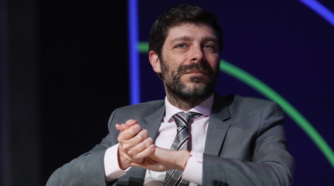 Ο υφυπουργός Πολιτισμού, Νικόλας Γιατρομανωλάκης