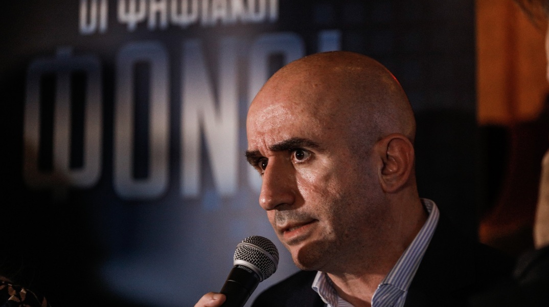 Δίκη για τη δολοφονία του Άλκη Καμπανού: Η κατάθεση του ιατροδικαστή Γρηγόρη Λέων για τα γεγονότα που οδήγησαν στον θάνατο του 19χρονου.