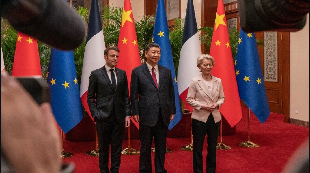 Εμανουέλ Μακρόν, Σι Τζινπίνγκ και Ούρσουλα φον ντερ Λάιεν στο Πεκίνο