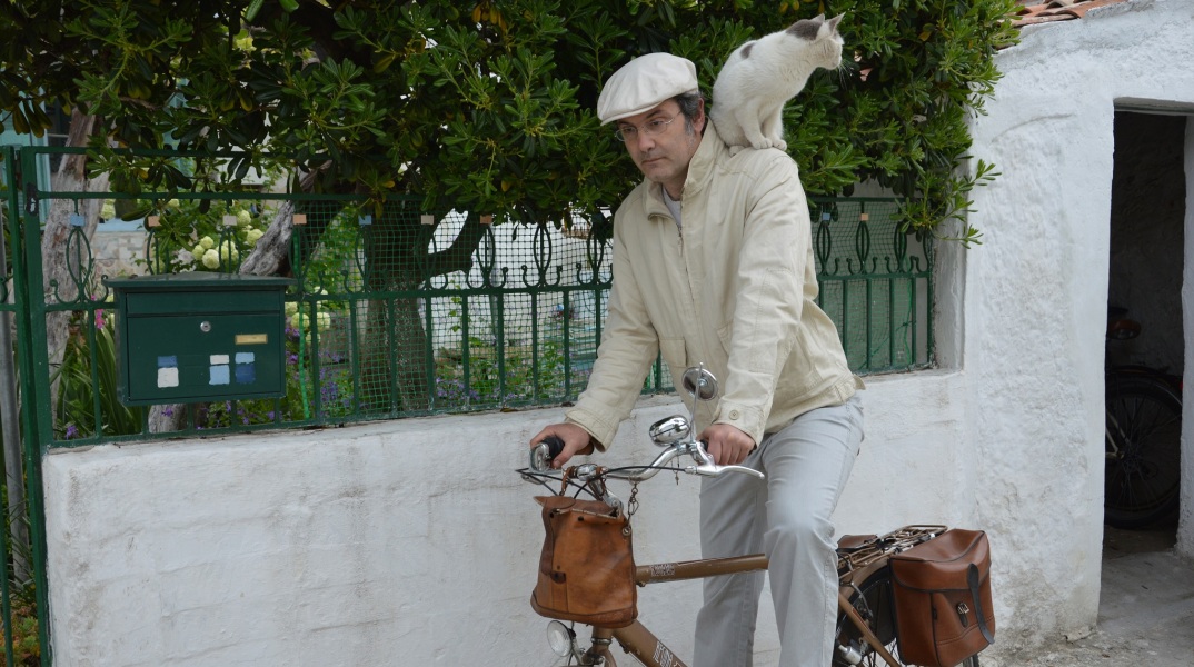 Ο συγγραφέας παραμυθιών Στέλιος Πελασγός μιλάει για το νέο του βιβλίο «Νασρεντίν Χότζας, Το Γέλιο της Μικρασίας», που κυκλοφορεί από τις εκδόσεις Πρώτη Ύλη.