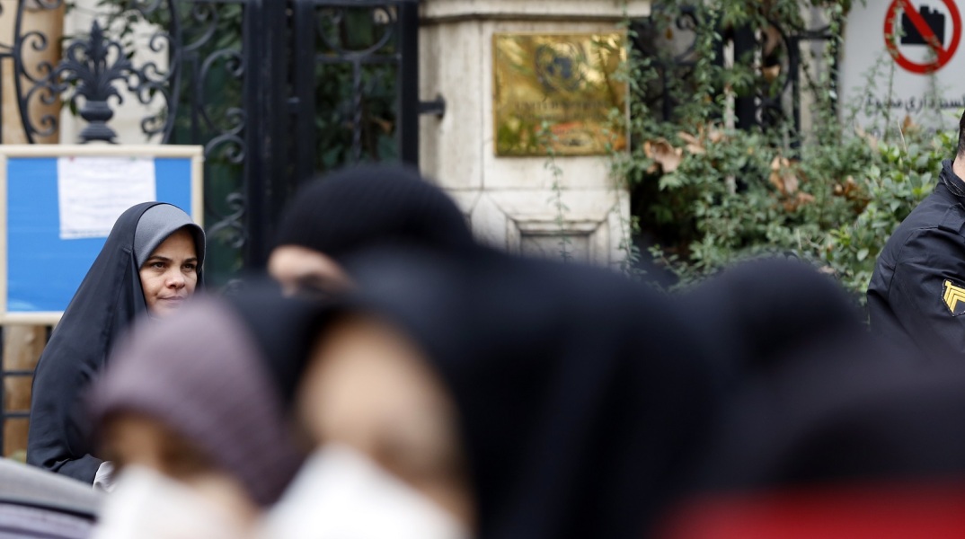 Ιράν: Νέα περιστατικά δηλητηριάσεων μαθητριών σε σχολεία - Το φαινόμενο έχει εκλάβει τεράστιες διαστάσεις από τα τέλη Νοεμβρίου.