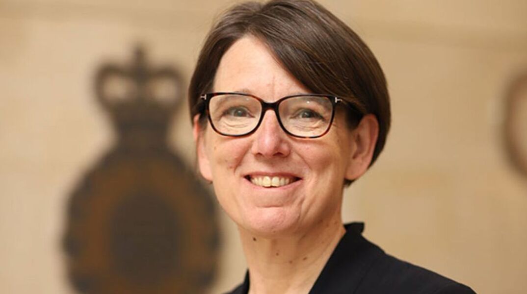 Αν Κιστ-Μπάτλερ: Η πρώτη γυναίκα επικεφαλής της βρετανικής υπηρεσίας πληροφοριών GCHQ αναλαμβάνει καθήκοντα - Ποιο το πεδίο αρμοδιοτήτων της.