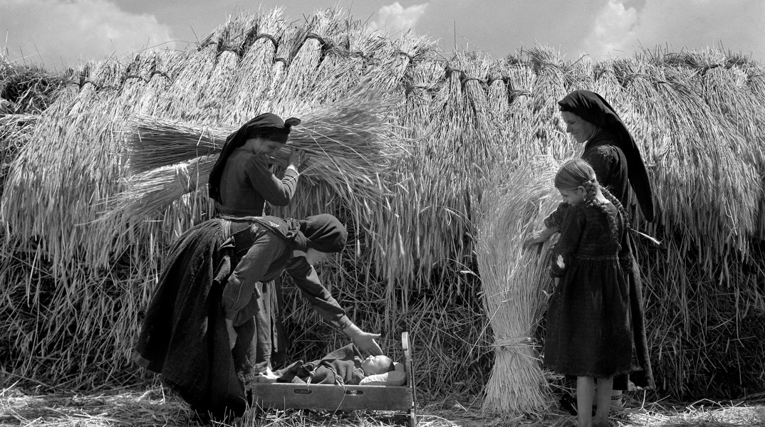 Nelly's, Ηπειρώτισσες στις θημωνιές κοντά στα Ιωάννινα, 1937/38 