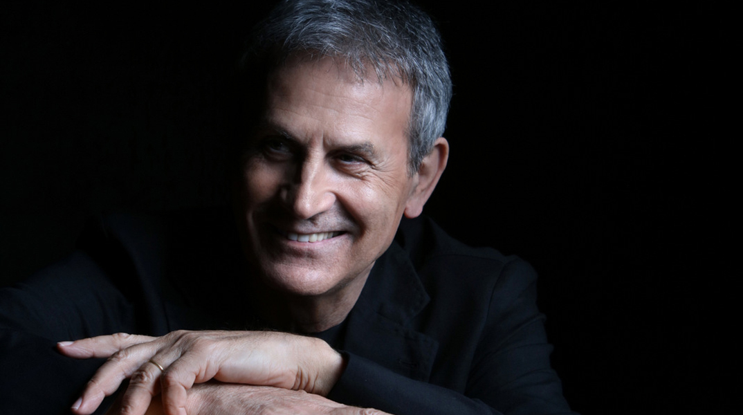 Γιώργος Νταλάρας