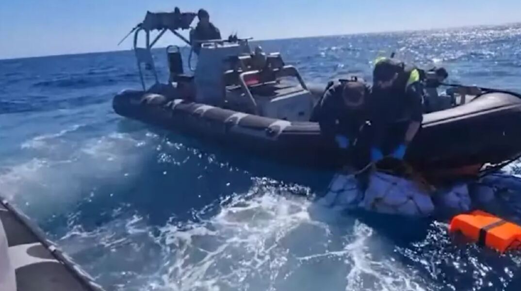 Δύο τόνους κοκαΐνη «ψάρεψαν» στη θάλασσα της Σικελίας οι ιταλικές Αρχές