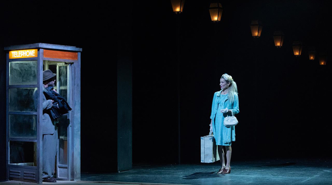 Ο Χέρμαν και η πρώτη του γυναίκα, η Ταμάρα (Ορέστης Παλιαδέλης, Βιργινία Ταμπαροπούλου). ©That long big cloud