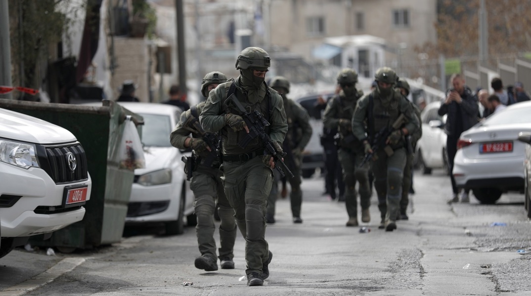 Ισραήλ: Δύο τραυματίες σε περιστατικό με πυροβολισμούς στην Ανατολική Ιερουσαλήμ - Ανθρωποκυνηγητό έχουν εξαπολύσει οι δυνάμεις ασφαλείας.