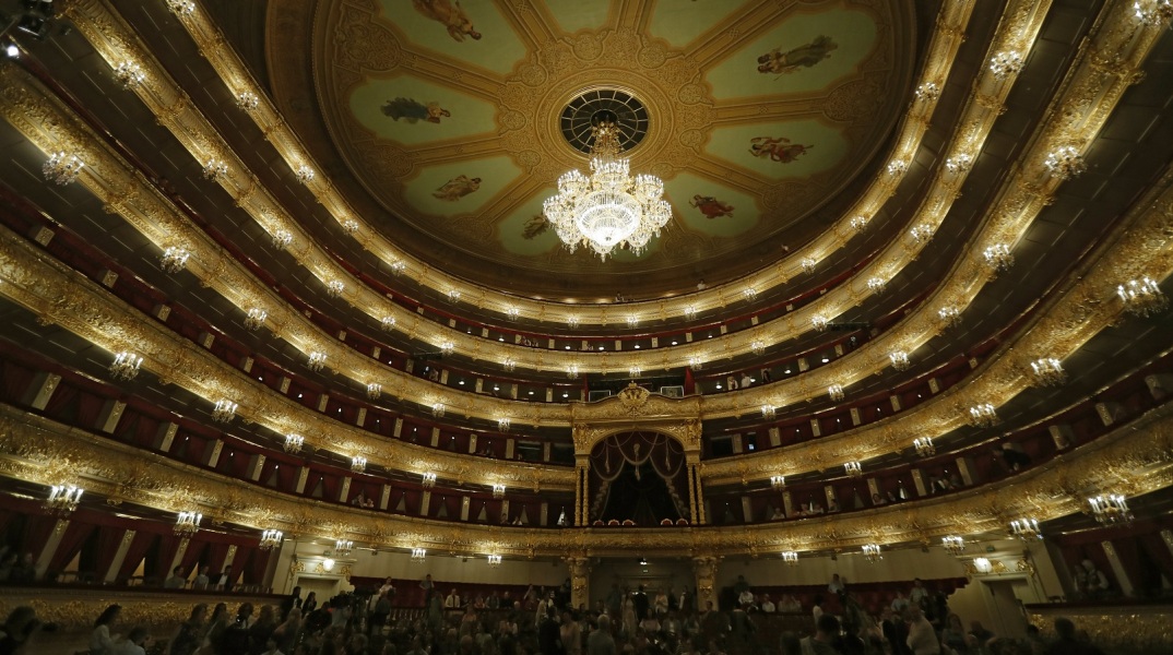Ρωσία: Το θέατρο Μπολσόι αποσύρει από το ρεπερτόριό του το μπαλέτο «Νουρέγιεφ» του Κιρίλ Σερεμπρένικοφ λόγω του νόμου περί «προπαγάνδας της ΛΟΑΤΚΙ κοινότητας».