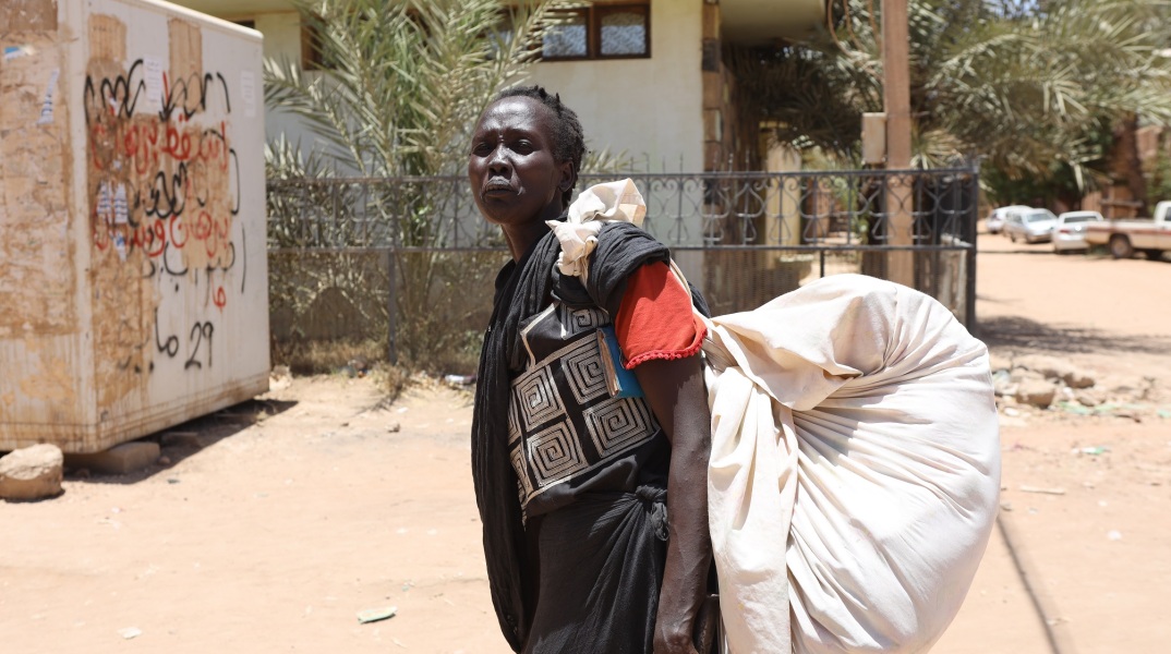 Σουδάν: Οι Δυνάμεις Ταχείας Υποστήριξης συμφώνησαν σε 24ωρη εκεχειρία - Αναμένεται η αντίδραση του στρατού - Πέμπτη ημέρα συγκρούσεων.