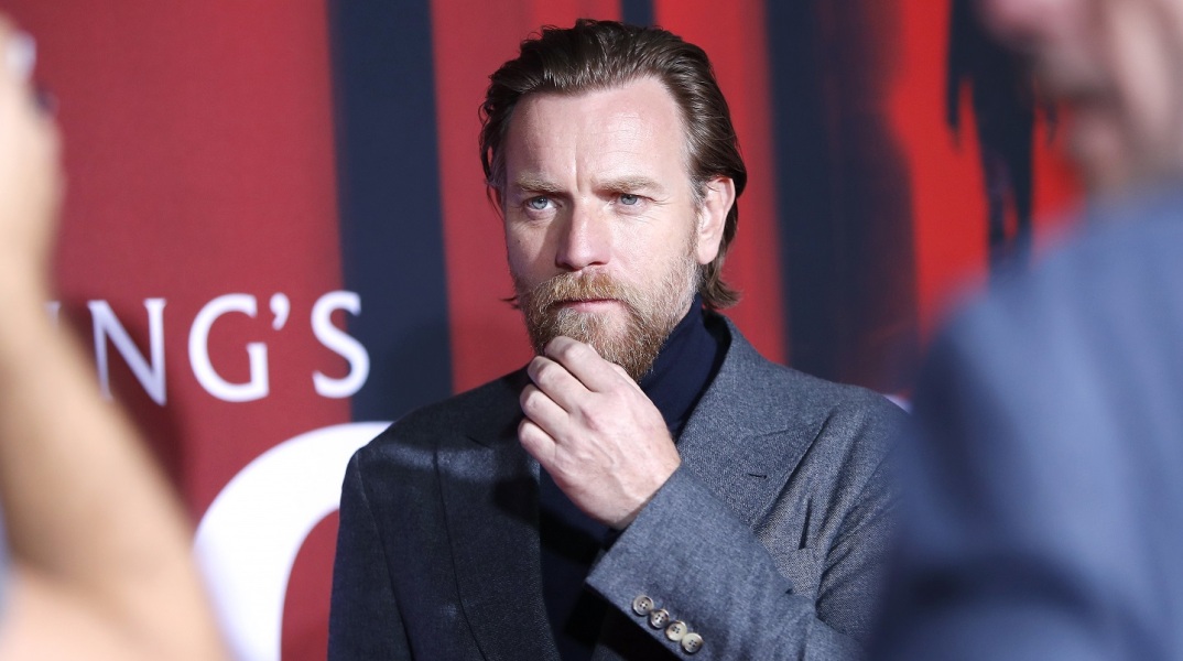 Γιούαν ΜακΓκρέγκορ: Θα πρωταγωνιστήσει στο «Lodi», τη νέα δραματική σειρά του Amazon Prime Video στον ρόλο πληροφοριοδότη του FBI.