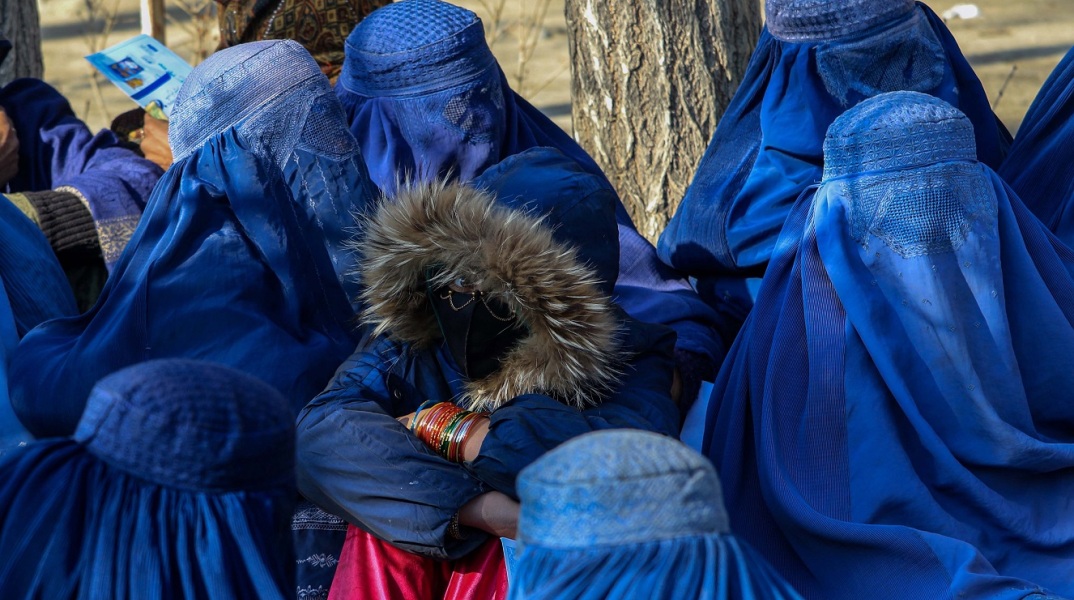 ΕΕ: Γυναίκες που κινδυνεύουν από εγκλήματα «τιμής», αναγκαστικούς γάμους και ενδοοικογενειακή βία στις χώρες τους μπορούν να λαμβάνουν το καθεστώς του πρόσφυγα.