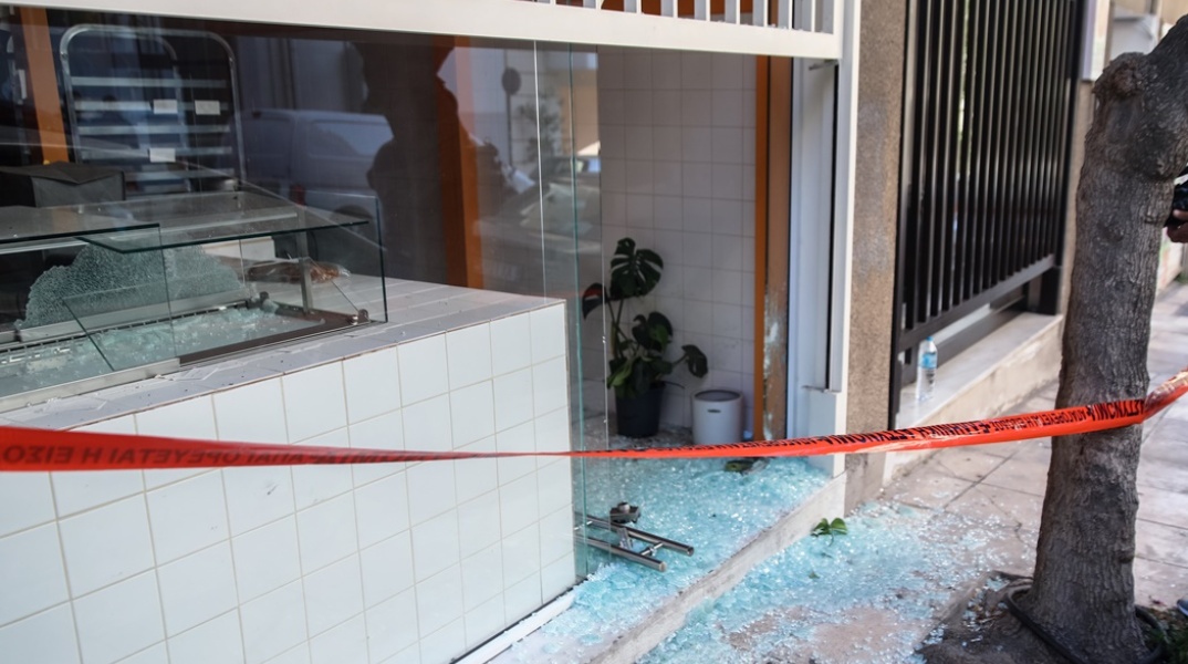 Έκρηξη σε ζαχαροπλαστείο στο Παγκράτι