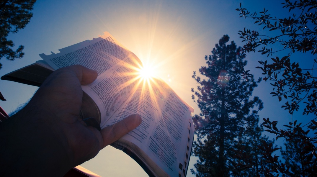 Κένυα: Τουλάχιστον 21 πιστοί μιας αίρεσης νήστεψαν μέχρι θανάτου, κατόπιν προτροπής του αρχηγού τους - Πίστεψαν ότι θα συναντήσουν τον Ιησού.