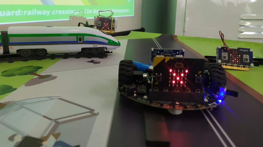 Θεσσαλονίκη: Με Βραβείο Μαθητικής Καινοτομίας τιμήθηκαν μαθητές του 11ου Δημοτικού Σχολείου Καλαμαριάς που κατασκεύασαν σύστημα προστασίας διαβάσεων τρένων.