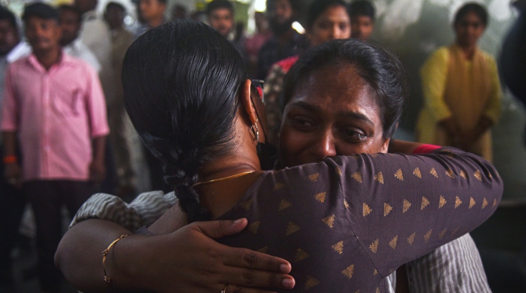 Σουδάν: Σφοδρές μάχες διεξάγονται στο Χαρτούμ και στο Νταρφούρ παρά την εκεχειρία - 13η ημέρα σύγκρουσης παραστρατικών - ενόπλων δυνάμεων.