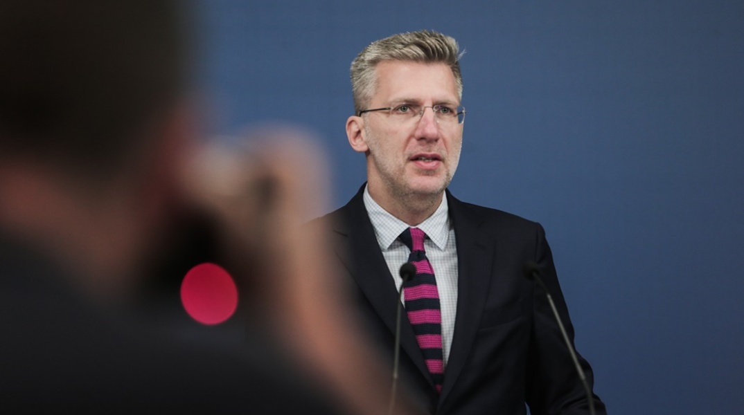 Ο κυβερνητικός εκπρόσωπος, Άκης Σκέρτσος