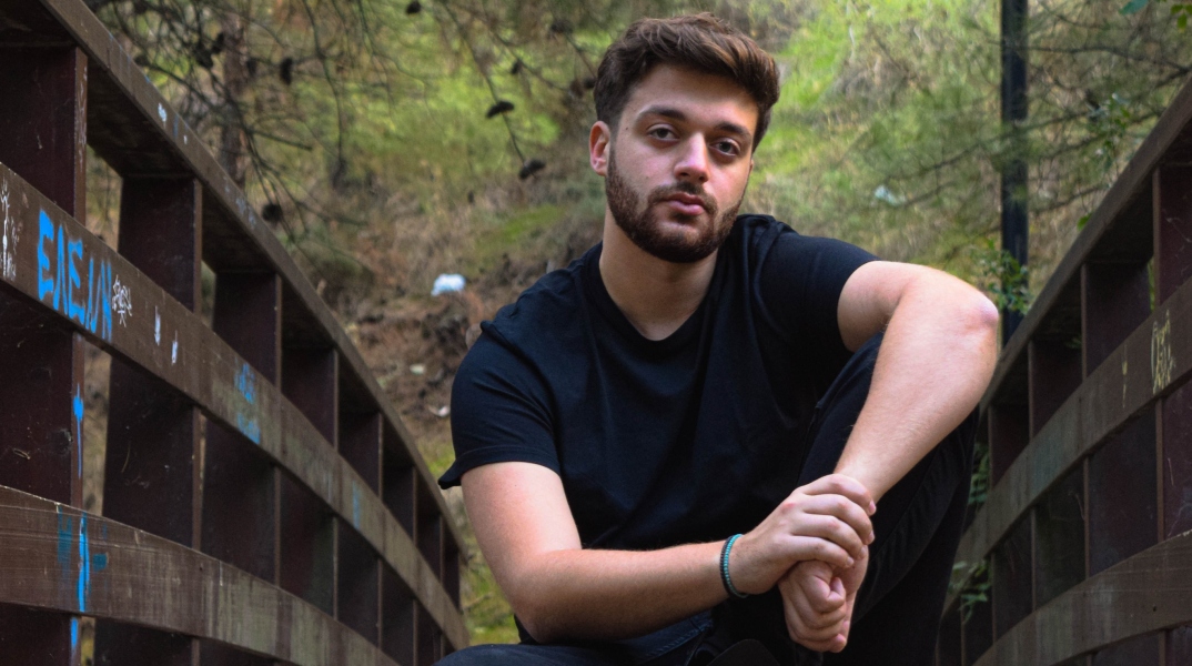 Ο τραγουδοποιός Νίκος Χριστόπουλος