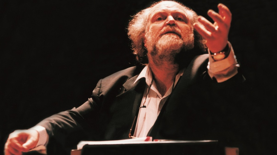 Γιάννης Μαρκόπουλος: Στη Μονάδα Εντατικής Θεραπείας του νοσοκομείου «Αλεξάνδρα» ο σπουδαίος συνθέτης - Μετά από επιπλοκές στη θεραπεία καρκίνου.