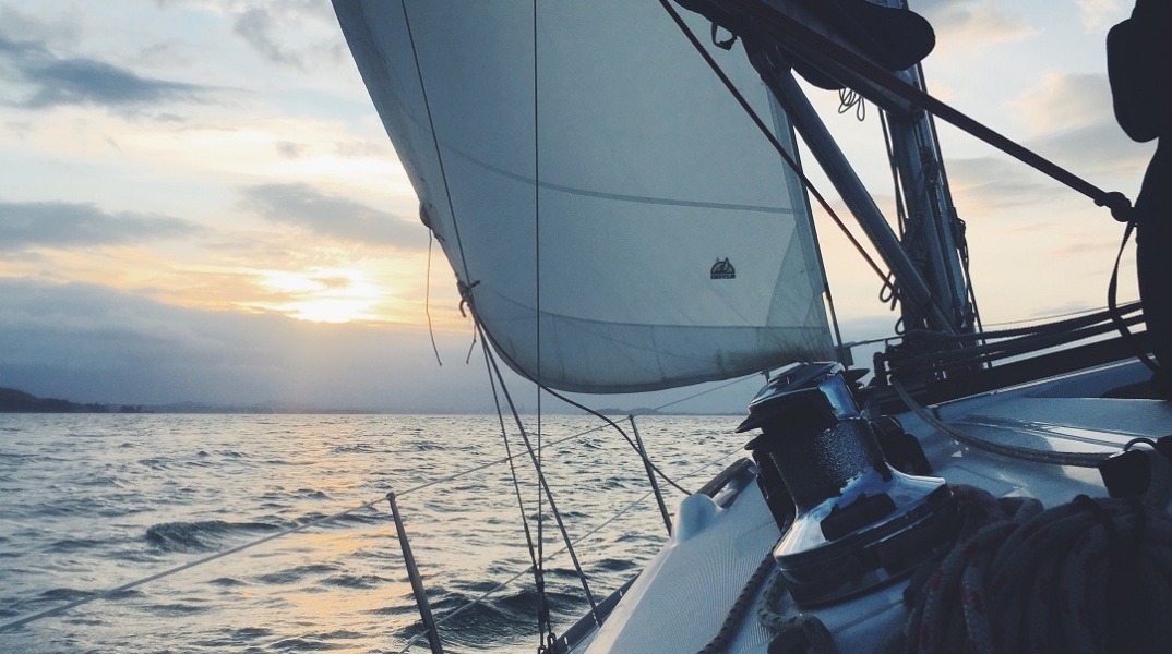 Πρόγραμμα Θεραπευτικής Ιστιοπλοΐας διοργανώνει η Ελληνική Εταιρία για τη Σκλήρυνση κατά Πλάκας – Τελετή έναρξης στις 12/5 με επίτιμη ambassador τη Μόνικα.