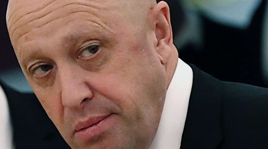 Ρωσία: Ο Πριγκόζιν της Wagner κατηγορεί τον ρωσικό στρατό ότι εγκαταλείπει τις θέσεις του στο Μπαχμούτ και το κράτος ότι είναι ανίκανο να υπερασπιστεί τη χώρα.