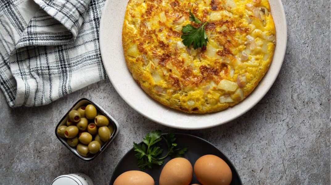 Κρητικό σφουγγάτο με πατάτες