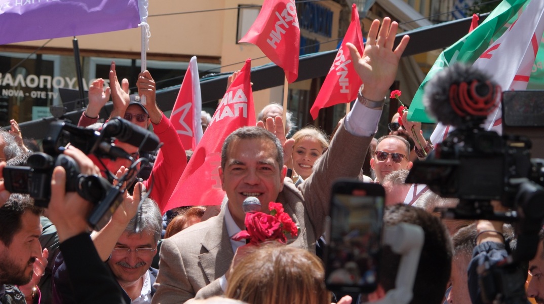 Εκλογές 2023: Στην Αλεξανδρούπολη βρέθηκε ο Αλέξης Τσίπρας - Ο πρόεδρος του ΣΥΡΙΖΑ-ΠΣ χαρακτήρισε «αρχιερέα των υποκλοπών» τον Κυριάκο Μητσοτάκη.