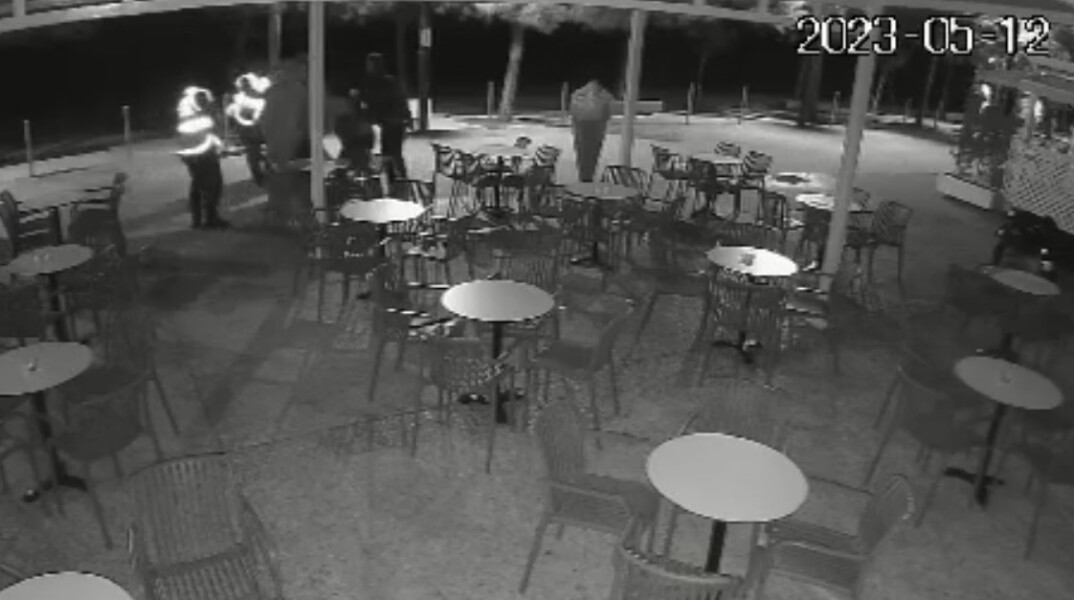 Ο υποψήφιος δήμαρχος Χειμάρρας, Φρέντι Μπελέρης, συνελήφθη λίγο μετά τα μεσάνυχτα