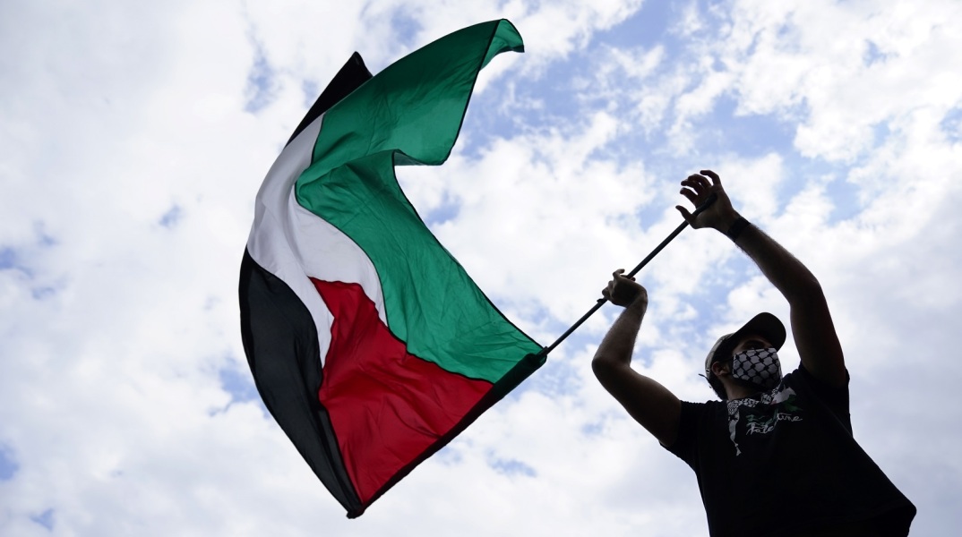 Μεσανατολικό: Δύο Παλαιστίνιοι νεκροί στη Δυτική Όχθη σε επιδρομή του ισραηλινού στρατού - Εξαπλώνεται το κύμα βίας - Πέμπτη ημέρα συγκρούσεων.