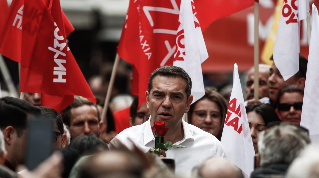 Εκλογές 2023 - Στα Τρίκαλα ο Αλέξης Τσίπρας: «Θα είμαστε πρώτοι και με διαφορά. Την άλλη Κυριακή θα πανηγυρίζει ο λαός και η δημοκρατία».