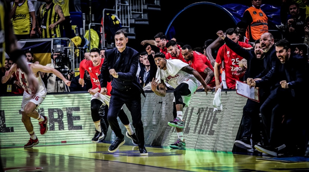 Euroleague: Τα φετινά play off, ο ρόλος των προπονητών στο μπάσκετ, η συμμετοχή του Ολυμπιακού στο Final Four στο Κάουνας.