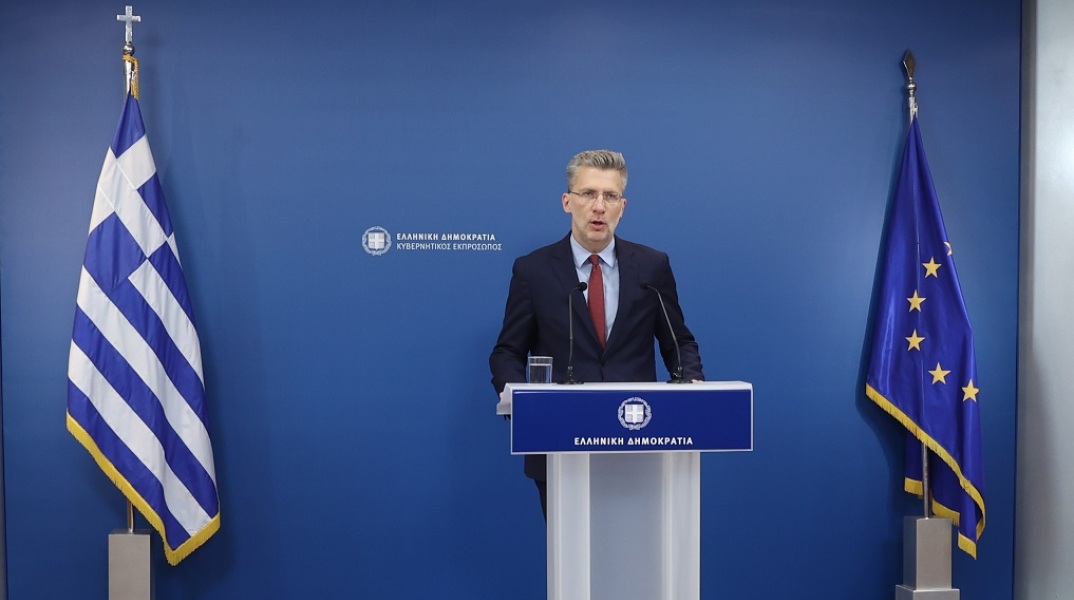 Εκλογές 2023 - Άκης Σκέρτσος: Το σχόλιο του κυβερνητικού εκπροσώπου για τη διακαναλική συνέντευξη του Αλέξη Τσίπρα - «Το 2023 δεν είναι 2015». 